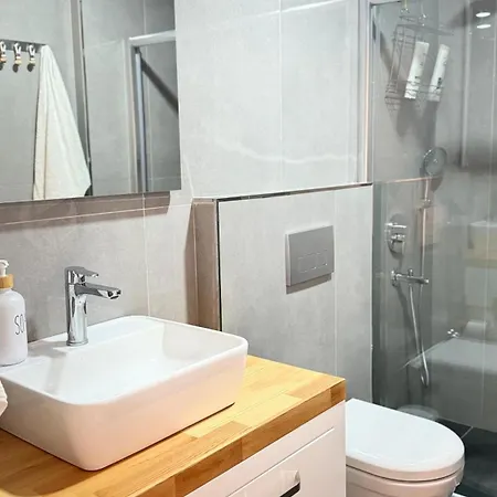 Beautiful With Privat Garden Apartamento